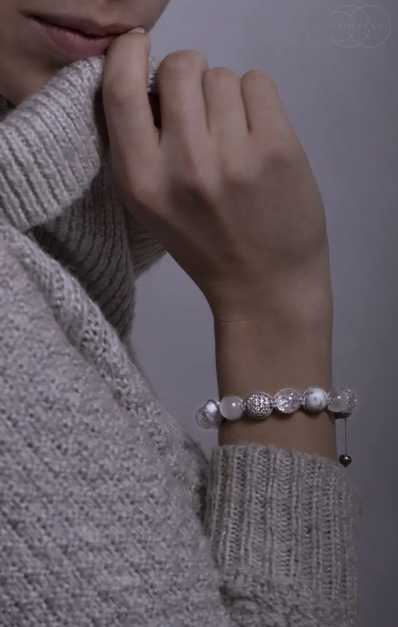 Šedý pletený náramek Grey joy