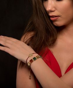 Sňůrkový náramek Ruka Hamsa červená