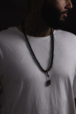 Mala náhrdelník s lávovým kamenem