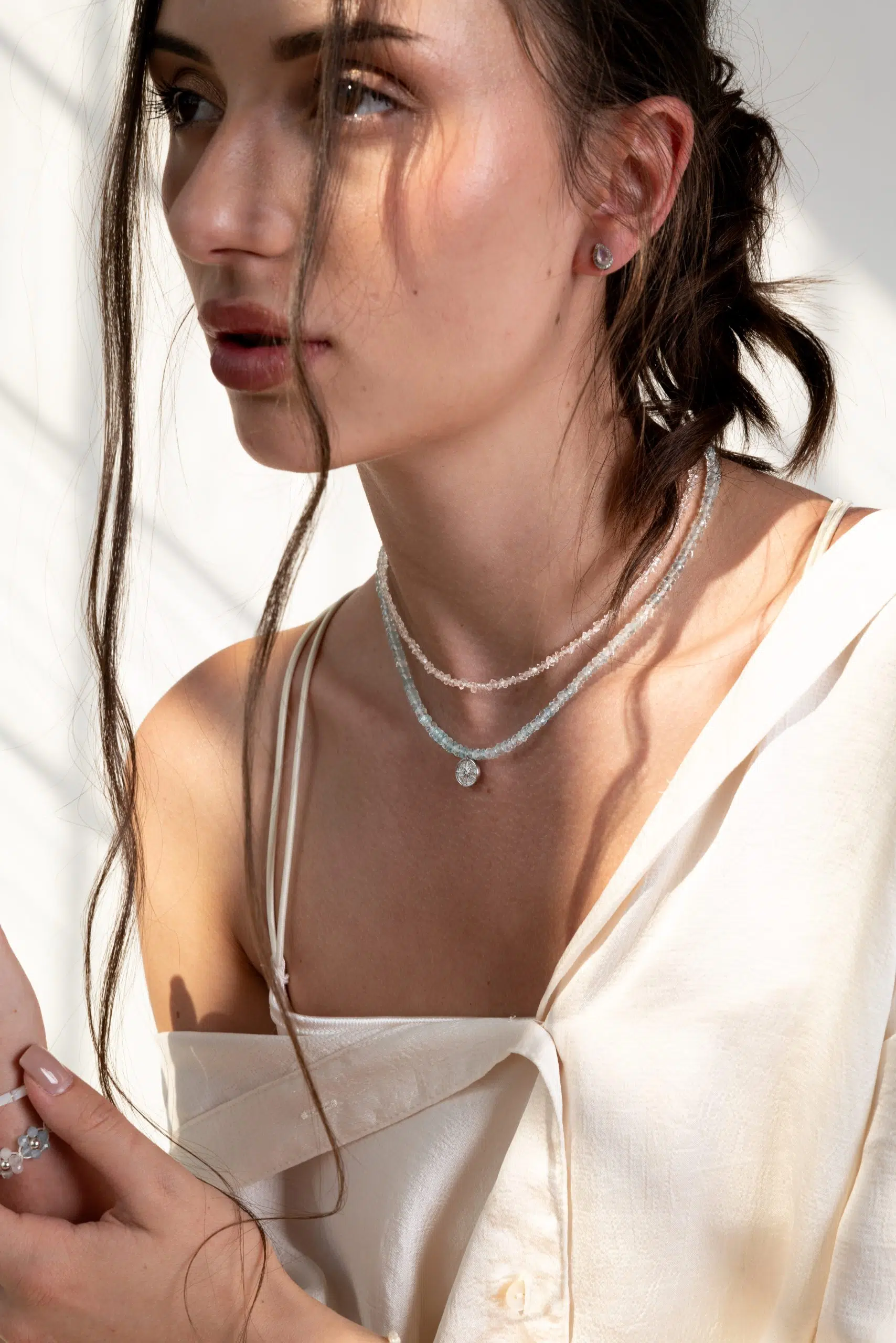 Choker náhrdelníky s krystaly