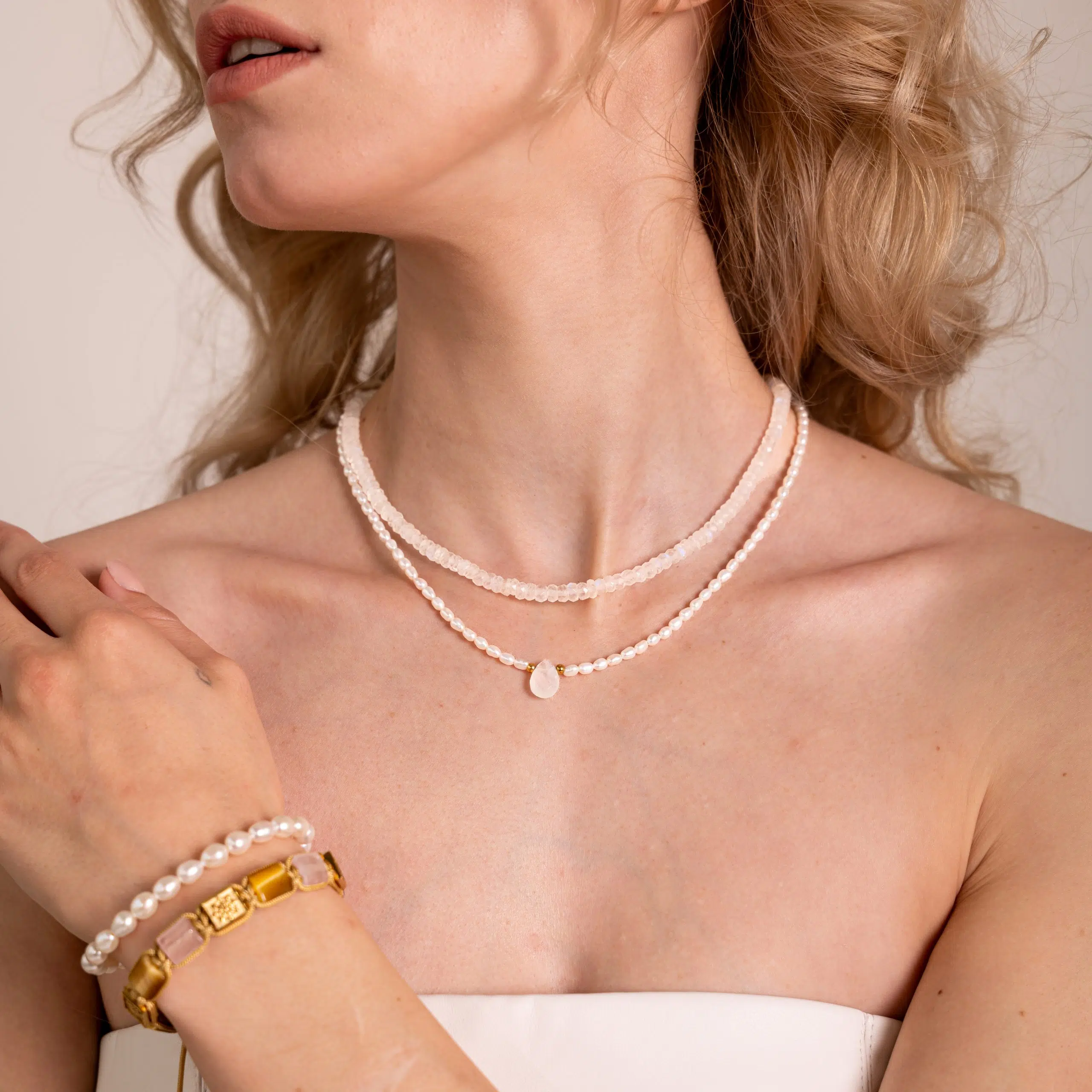 Choker náhrdelník Měsíční kámen a Perlový náhrdelník s měsíčním kamenem