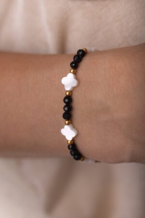 Dámský náramek se čtyřlístky a černým turmalínem