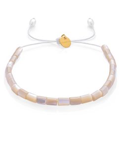 Dámský náramek z béžové perleti – válečky